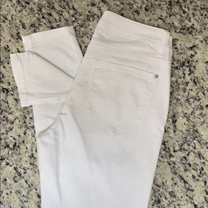 Kenzie white stretch jeans sz 2